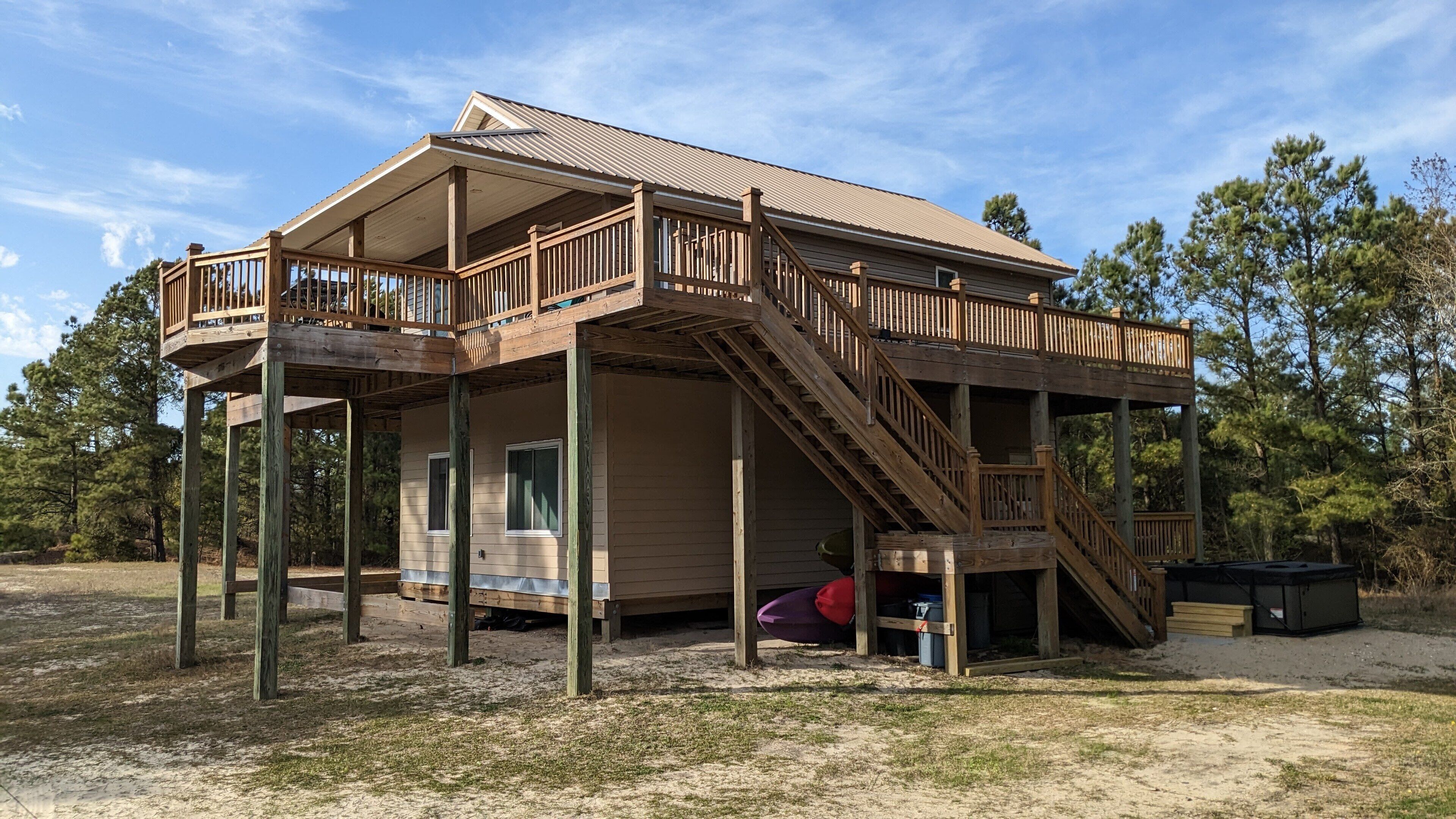 Beautiful Secluded Carova Beach House - Hot tub - Pet yard with access door