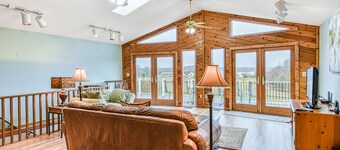 Dog-Friendly Retreat W/ Lake Views, Large Deck, Game Room, & High-Speed WiFi