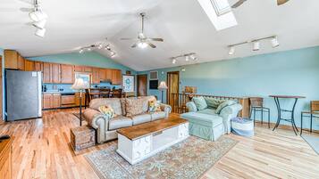 TV, fireplace, video games, DVD player