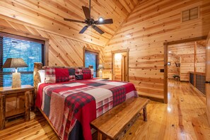 3 bedrooms, travel cot, free WiFi, bed sheets