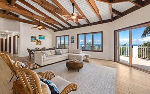 Smart TV, books, offices - Private Oasis with Breathtaking Ocean Views and Huge Pool (St Thomas)