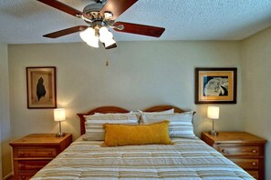 2 habitaciones, escritorio, tabla de planchar con plancha y wifi gratis 