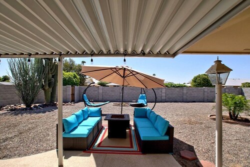 NEW! Sun City 2 Bedroom Retreat w/ Retro Arcade Console