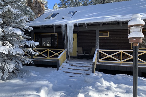 Winter wonderland! 26 miles from Sunrise ski resort :)