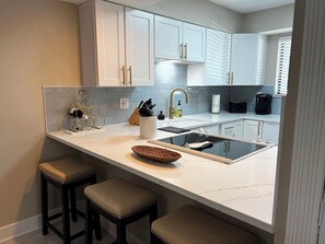 Unclassified image, 2 of 47, button