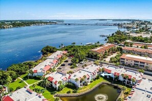 Unclassified image, 5 of 47, button