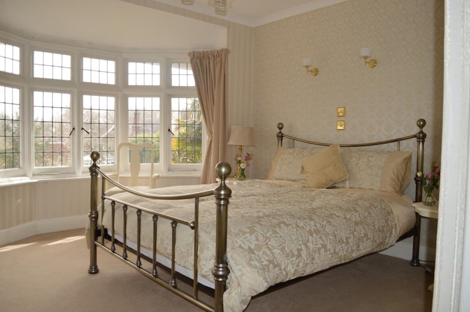 4 bedrooms, iron/ironing board, travel cot, WiFi