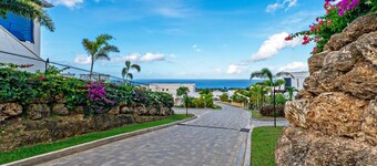 Beautiful Modern Villa Ferraj, Amazing Sea Views!