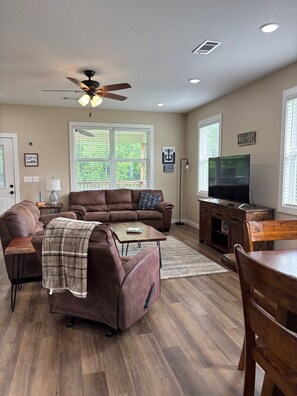 TV, DVD player - Private riverfront getaway with direct steps to fishing paradise. (Mountain Home)