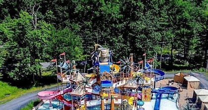 VILLAGE @CAMELBACK- SKI ON/OFF