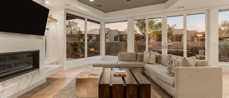 House, 4 Bedrooms | Living area