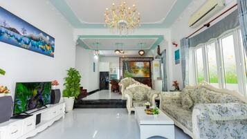 Biệt thự Premium | Khu phòng khách | Smart TV