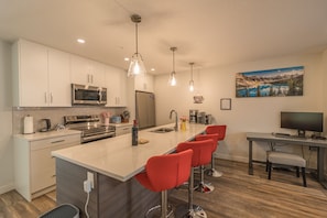 Luxury Townhome, Hot Tub, Mountain View | Private kitchen | Microwave, oven, dishwasher, toaster - Three Townhouse Combo - Families and Large Groups (Canmore)