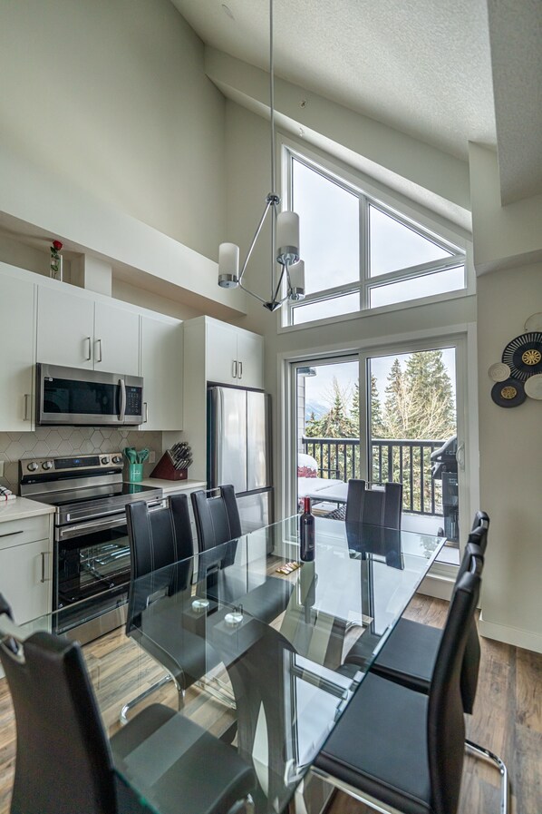 Luxury Townhome, Hot Tub, Mountain View | Private kitchen | Microwave, oven, dishwasher, toaster - Three Townhouse Combo - Families and Large Groups (Canmore)