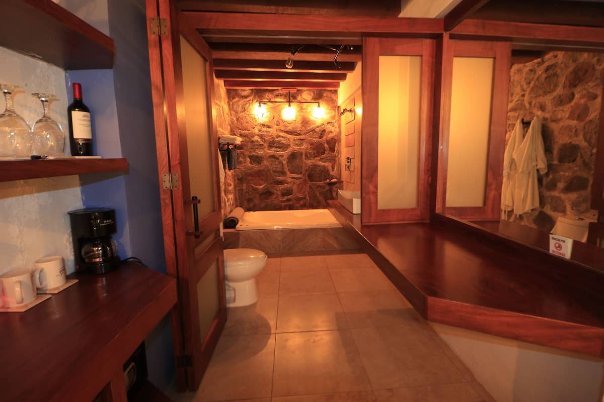 Exclusive Suite, Lake View | 1 bedroom, premium bedding, down duvets, Select Comfort beds