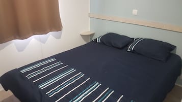 2 habitaciones, tabla de planchar con plancha y acceso a internet