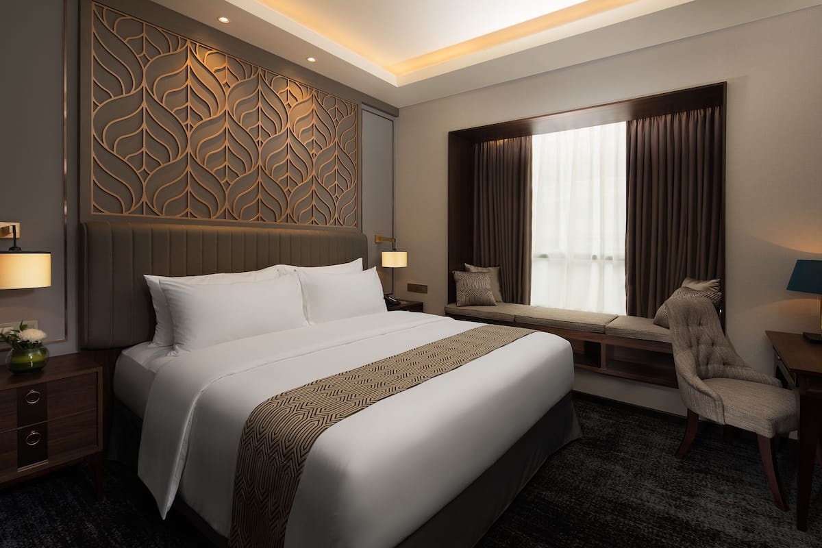 1 bedroom, premium bedding, minibar, in-room safe