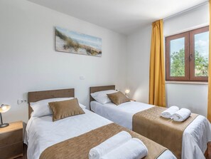 Ferienhaus | 3 Schlafzimmer, individuell eingerichtet, Bettwäsche