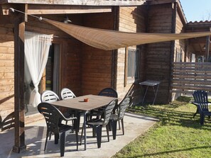 Balcony - Idyllic Holiday Home in Ultramort With Swimming Pool (Ultramort)