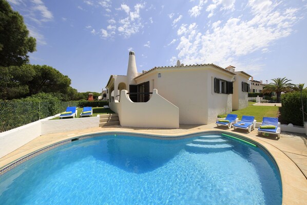Villa | Exterior