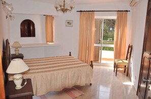 Villa | 3 bedrooms, individually furnished, iron/ironing board, bed sheets