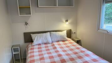 Chalet | 3 Schlafzimmer, individuell eingerichtet, Bettwäsche