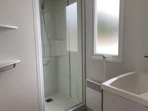 Chalet | Bathroom - Chalet Near Antwerp With Pool Access (Rijkevorsel)