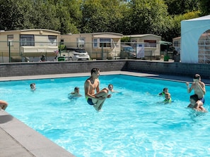 Chalet | Pool | Outdoor pool - Chalet Near Antwerp With Pool Access (Rijkevorsel)