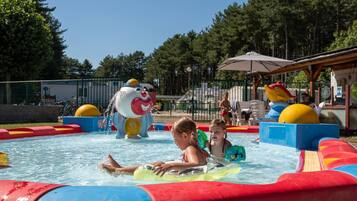 Chalet | Pool | Outdoor pool