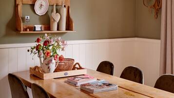 House | Dining