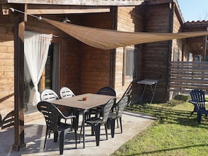 Balcony - Serene Holiday Home in Ultramort With Swimming Pool (Ultramort)