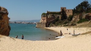 Unclassified image, 3 of 40, button - Comfortable Accommodation With AC, 500 m. From the Beach (Lagoa)