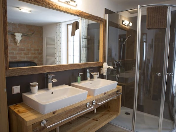 House | Bathroom | Towels