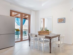 Villa | Dining