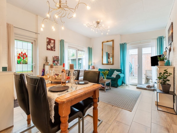 House | Dining
