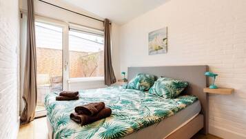 2 bedrooms, individually furnished, iron/ironing board, bed sheets