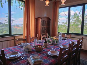 Dining - Elegant and Broad Apartment in Torgiano With Garden and Pool (Torgiano)