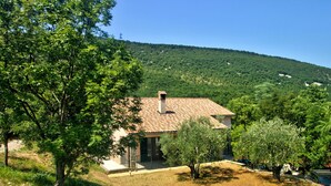 Unclassified image, 3 of 28, button - Large Apartment in Hrastovlje With Private Swimming Pool (Koper)