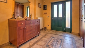 Unclassified image, 4 of 28, button - Large Apartment in Hrastovlje With Private Swimming Pool (Koper)