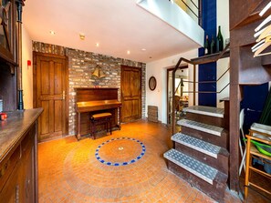 House | Reception