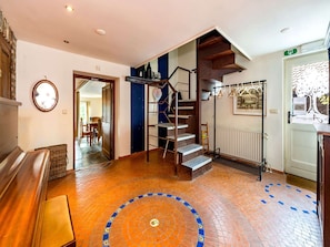 House | Reception
