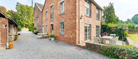 House | Exterior