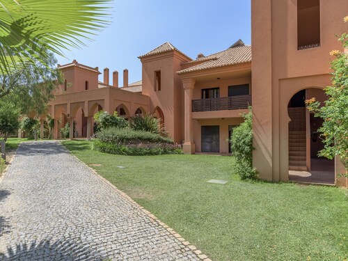 Stylish Apartment for 4 People at Amendoeira Golf Resort