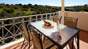 Balcony - Luxurious Villa in Albufeira With Private Swimming Pool (Albufeira)