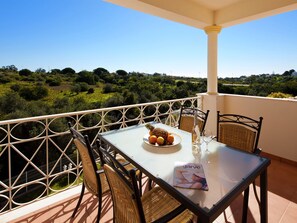 Balcony - Luxurious Villa in Albufeira With Private Swimming Pool (Albufeira)