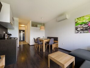 Dining - Premium Apartment in Lutzmannsburg With Swimming Pool (Lutzmannsburg)