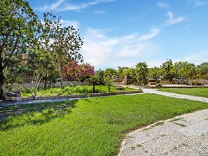 House | Garden - Beachfront Villa With Solarium (Siniscola)