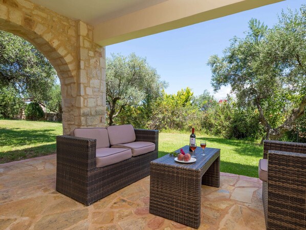 Villa | Balcony