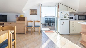 Unclassified image, 5 of 21, button - Apartment for 4 Persons With Balcony (Tar-Vabriga)