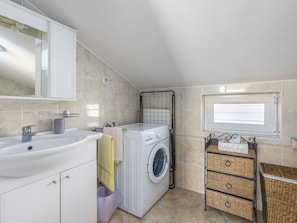 Shower, towels